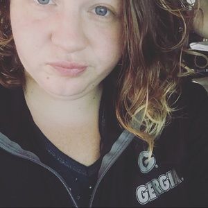 Meet your Posher, Leeann